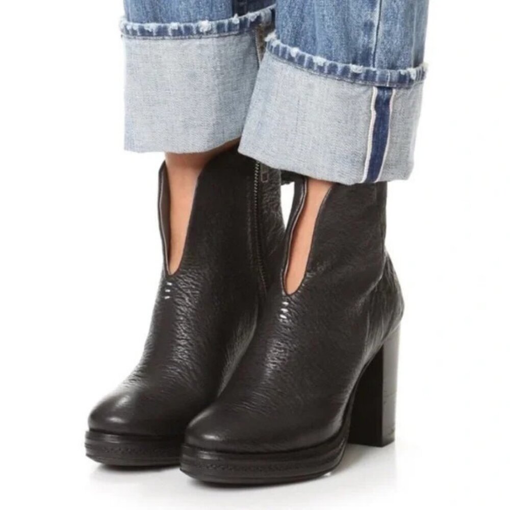 Free People FP Collection Bolo Bandit Ankle Boots in Black. SZ 41 - Picture 1 of 3